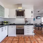 וילה Crerital - By Wehost פונשל