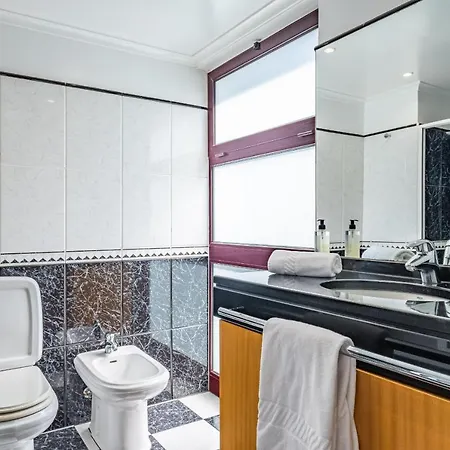 Villa Crerital - By Wehost *