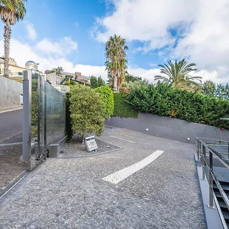 Crerital - By Wehost * Funchal (Madeira)