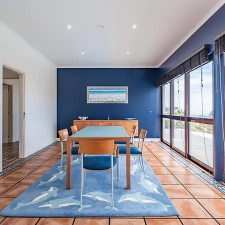 Villa Crerital - By Wehost *