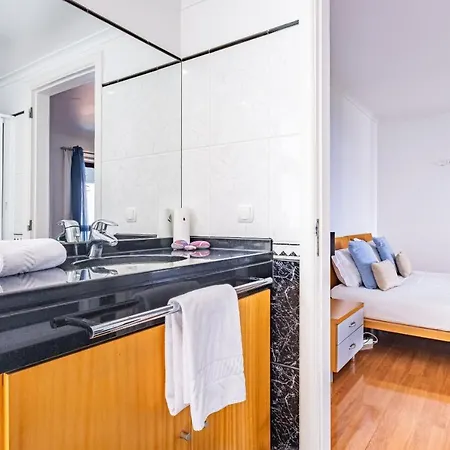 Willa Crerital - By Wehost Funchal (Madeira)